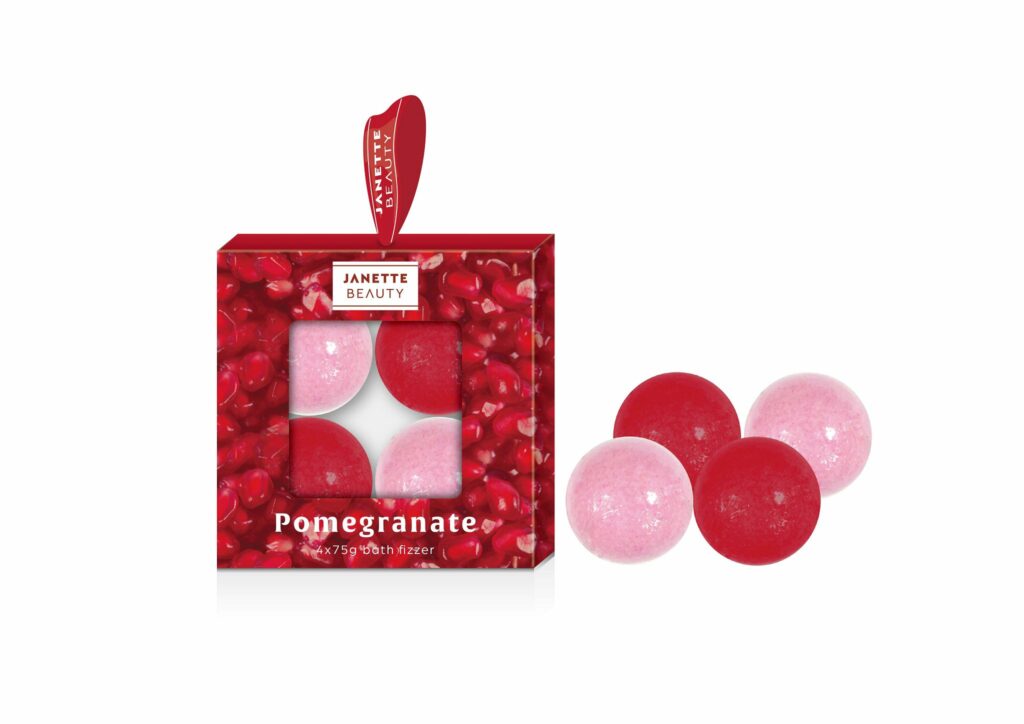 Kosmetická sada s granátovým jablkem obsahuje čtyři šumivé koule, které zpříjemní každý koupelový rituál. Po vhození do vany se koule rozpustí, jemně provoní vodu a dodají koupeli šumivý efekt. Sladká ovocná vůně granátového jablka navodí atmosféru pohody a dopřeje tělu i mysli dokonalý odpočinek. Sada je ideální jako kosmetický dárek pro ženy, dívky i všechny, kdo milují relaxaci ve vaně.