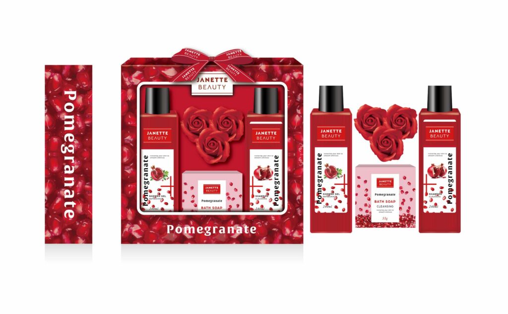 Kosmetická sada s granátovým jablkem nabízí čtyři atraktivní produkty pro každodenní péči i relaxaci. Sprchový gel a šampon šetrně čistí, koupelové mýdlo dodává pokožce jemnost a mýdlové květy vytvářejí kouzelnou atmosféru při koupeli. Sladce ovocná vůně granátového jablka zanechá dlouhotrvající pocit svěžesti. Tato dárková sada je skvělou volbou pro ženy, které milují kosmetiku a originální koupelové doplňky.