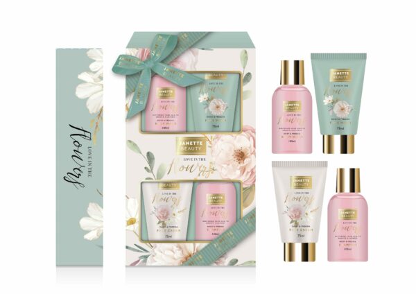 Květinový set FLOWER nabízí vyváženou kombinaci kosmetiky pro pokožku, vlasy i pleť. Sprchový gel osvěžuje tělo, šampon dodává vlasům svěžest, pleťový krém hydratuje a čisticí gel šetrně odstraňuje nečistoty. Květinová vůně dodává celé sadě jemnost a eleganci, takže se hodí jako dárkový set pro ženy, které si chtějí užít každodenní rituál krásy.