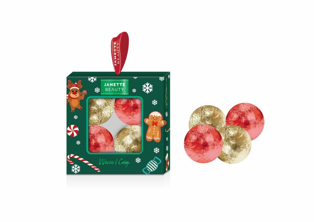 VÁNOČNÍ SET (Perníček) je voňavý koupelový dárek složený ze čtyř šumivých koulí. Vůně perníkového koření a sladkého těsta dodává každé koupeli sváteční atmosféru. Ideální volba jako malý vánoční dárek, který potěší relaxačním rituálem i krásným balením.