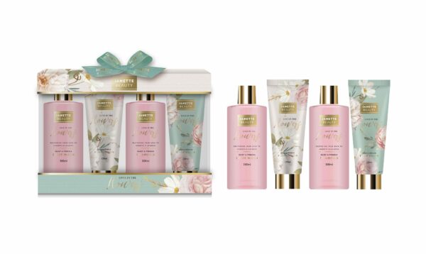 Květinový set FLOWER přináší čtyři produkty, které dopřejí všestrannou péči. Sprchový gel a šampon zajistí čistotu těla i vlasů, tělové mléko hydratuje pokožku a krém na ruce ji chrání před vysušením. Celou kolekci doplňuje jemná květinová vůně, která navozuje pocit harmonie a pohody. Ideální jako dárek k narozeninám, Vánocům i pro každodenní radost.