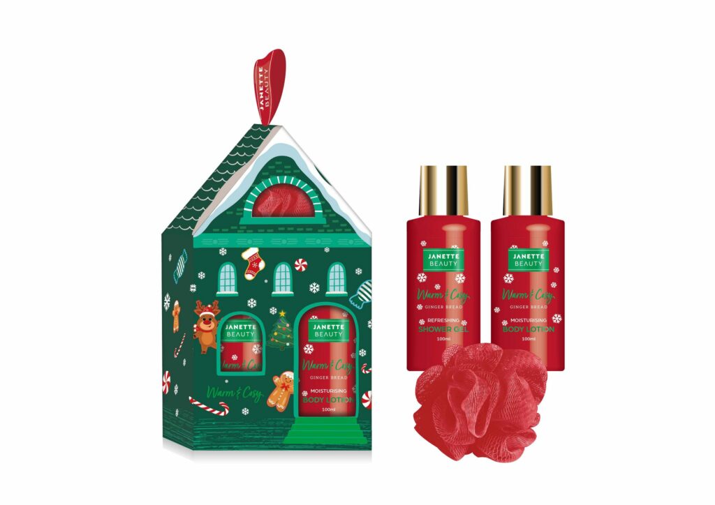 VÁNOČNÍ SET (Perníček) v podobě vánoční chaloupky je originální kosmetická sada s nezaměnitelnou sladkou vůní perníku. Obsahuje sprchový gel, tělové mléko, houbičku a je doplněná o dekorativní chaloupku, která připomíná tradici vánočního pečení a dělá z balení krásnou ozdobu. Ideální jako menší, ale originální dárek pod stromeček.
